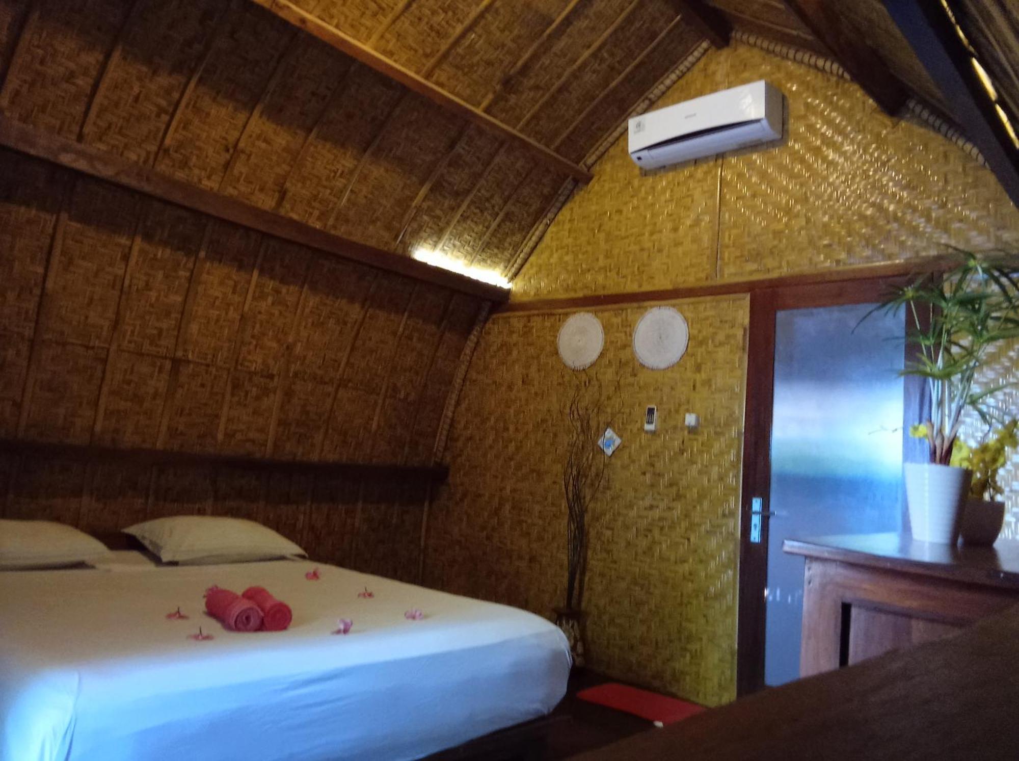 The Golden Ave Bungalow Gili Trawangan Quarto foto